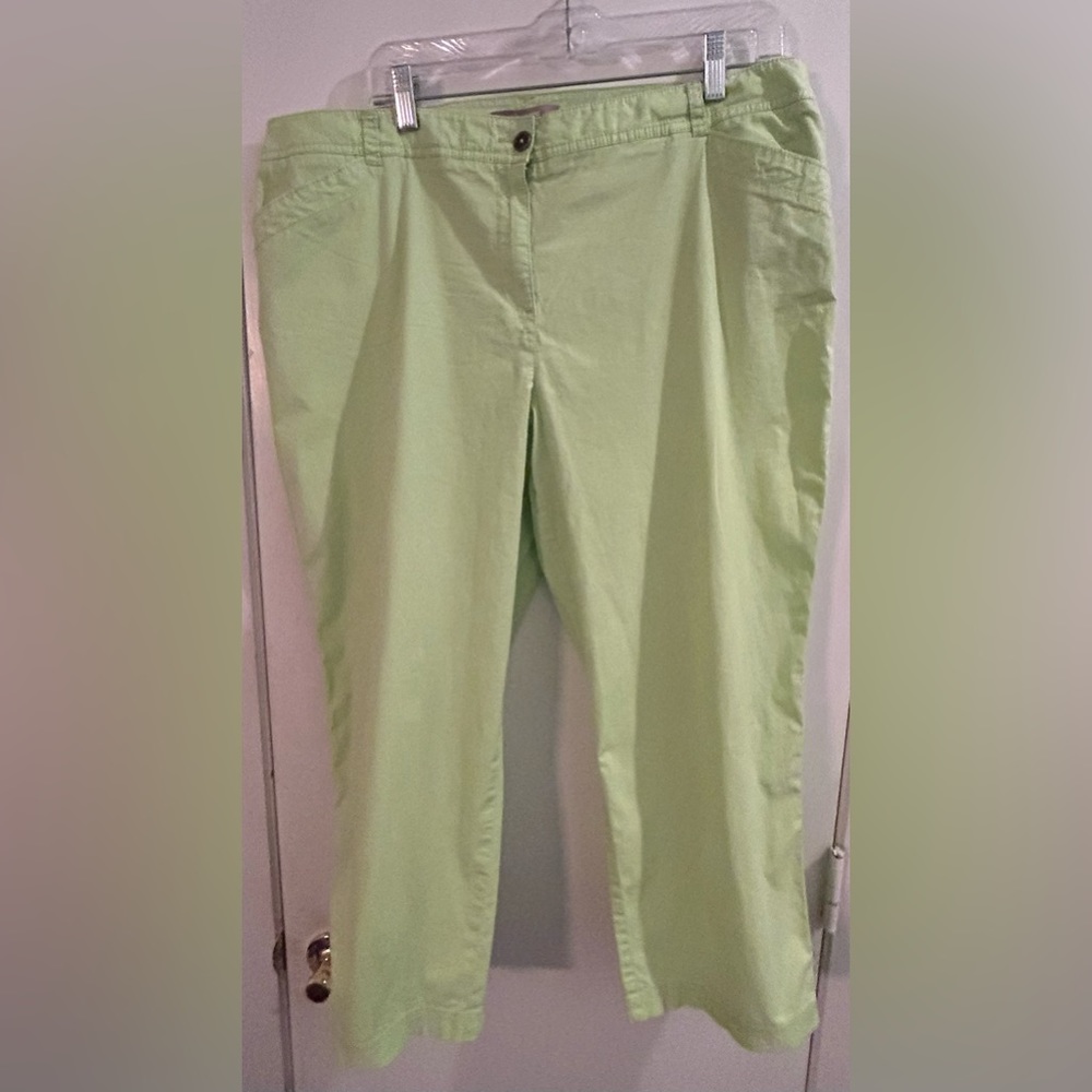 Chico’s Green Capris sz 3 (Chico’s sz XL (16))